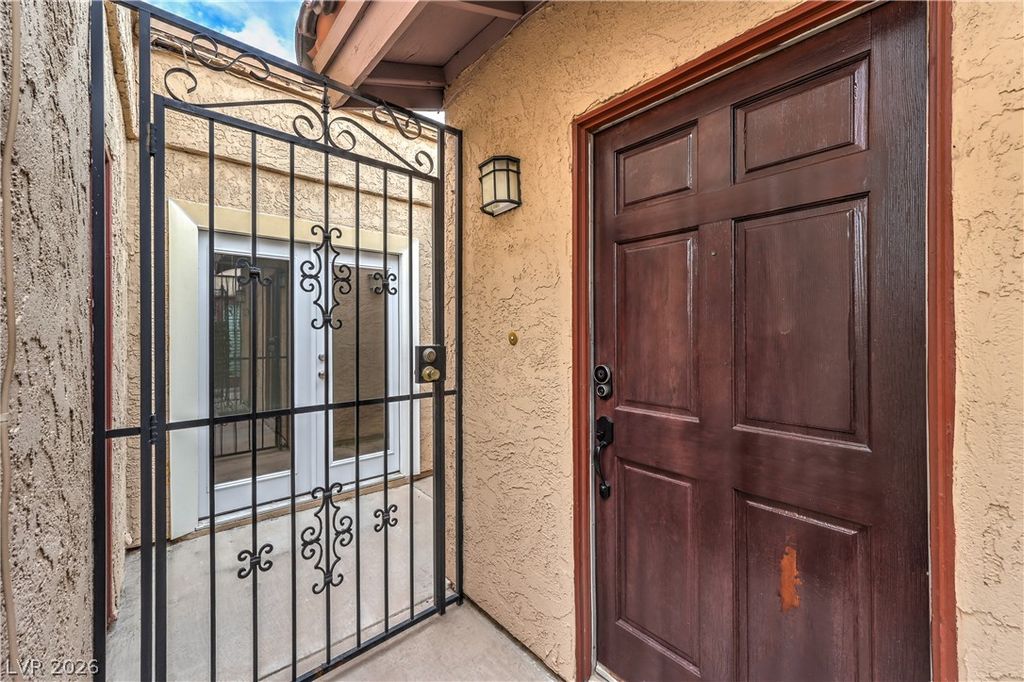 Image 6 of property listing at 1857 Arbol Verde Way, Las Vegas, NV 89119