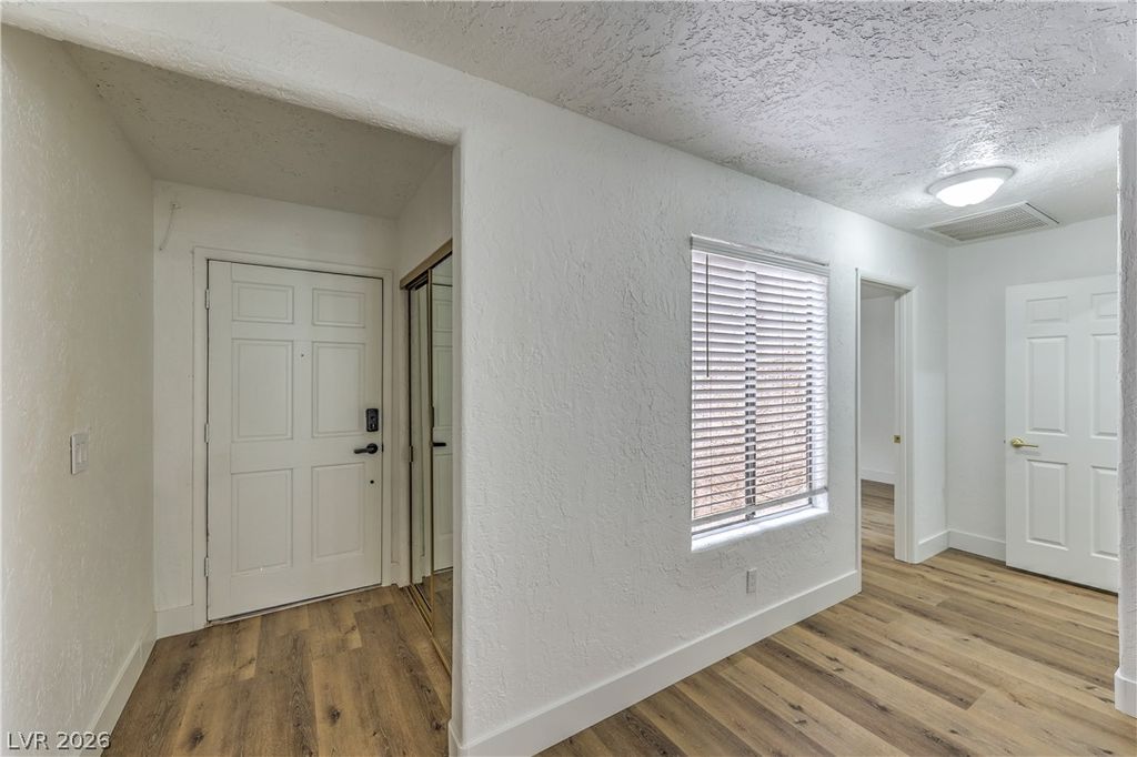 Image 9 of property listing at 1857 Arbol Verde Way, Las Vegas, NV 89119