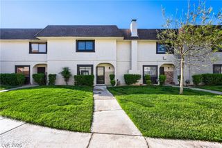 4180 Flamingo Crest Drive 3, Las Vegas, NV 89121