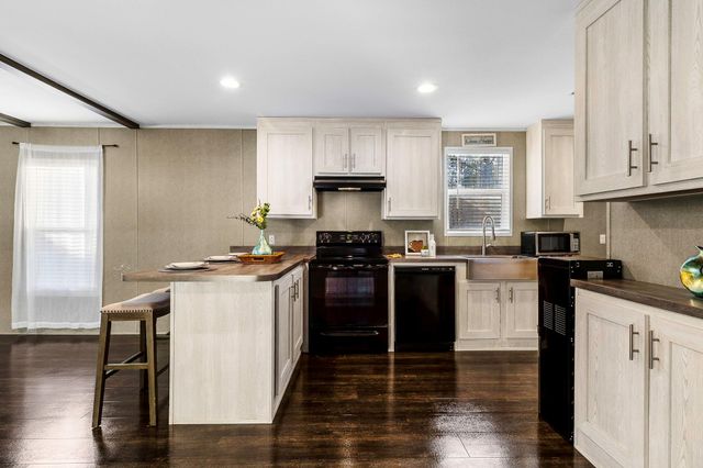 221 Woodstock, Livingston, TX 77351