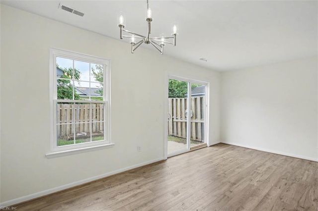 18 Bayview CT, Hampton, VA 23664