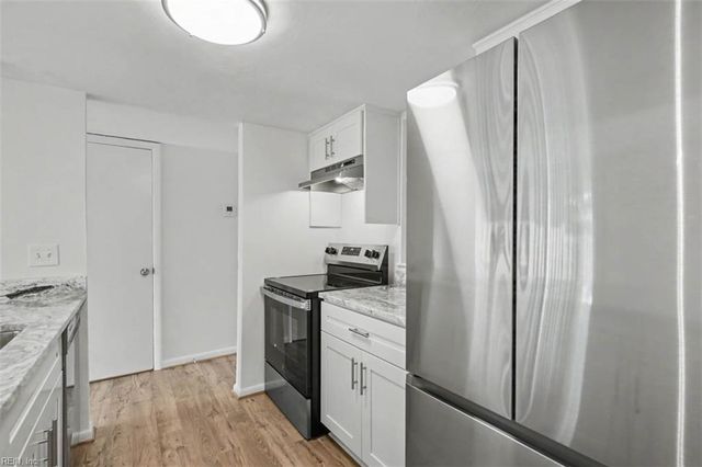 18 Bayview CT, Hampton, VA 23664