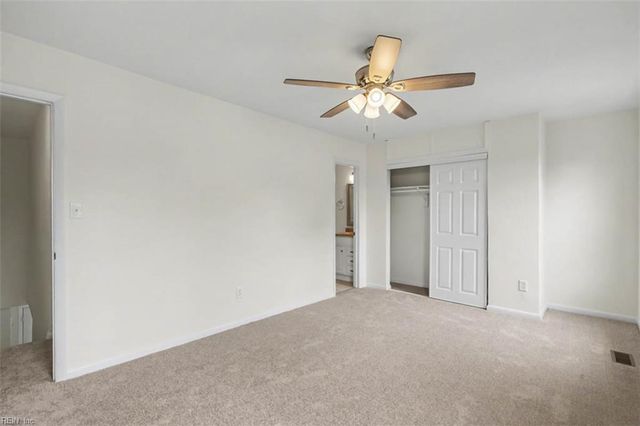 18 Bayview CT, Hampton, VA 23664