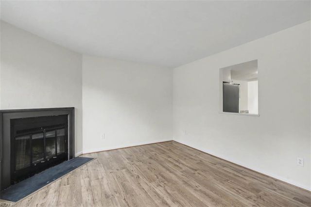 18 Bayview CT, Hampton, VA 23664