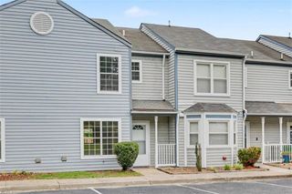 18 Bayview CT, Hampton, VA 23664