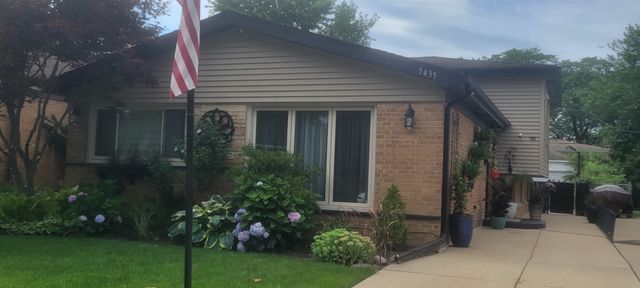 5435 Reba Street, Morton Grove, IL 60053