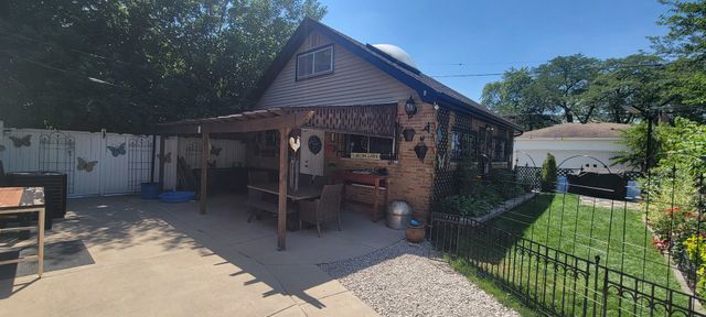 5435 Reba Street, Morton Grove, IL 60053
