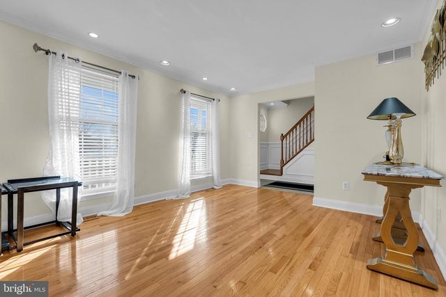 12 FAWN HOLLOW RD, Burlington, NJ 08016