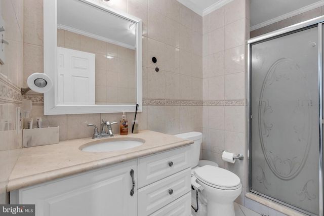 12 FAWN HOLLOW RD, Burlington, NJ 08016