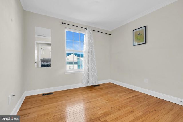 12 FAWN HOLLOW RD, Burlington, NJ 08016