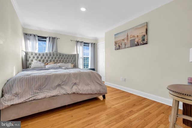 12 FAWN HOLLOW RD, Burlington, NJ 08016