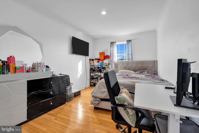 12 FAWN HOLLOW RD, Burlington, NJ 08016