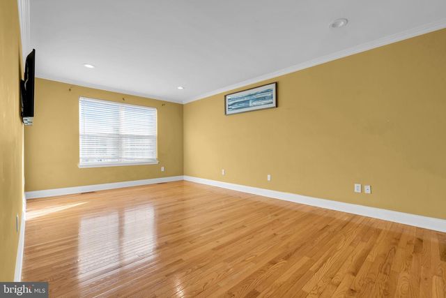 12 FAWN HOLLOW RD, Burlington, NJ 08016