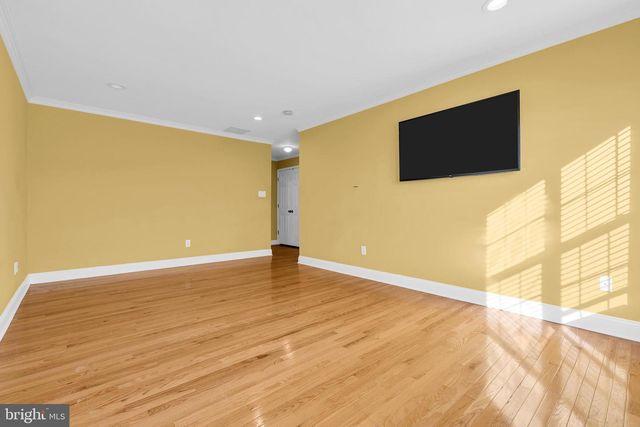 12 FAWN HOLLOW RD, Burlington, NJ 08016