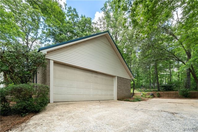 4526 Woodland Hills, Tuscaloosa, AL 35405