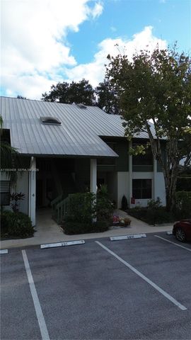 5200 SE Seascape Way 201, Stuart, FL 34997