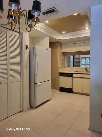 5200 SE Seascape Way 201, Stuart, FL 34997