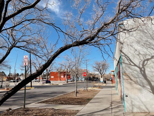 204 Harvard Drive SE, Albuquerque, NM 87106