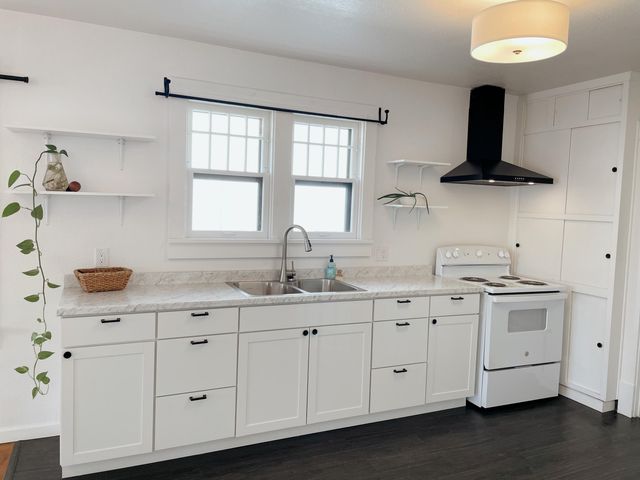 204 Harvard Drive SE, Albuquerque, NM 87106