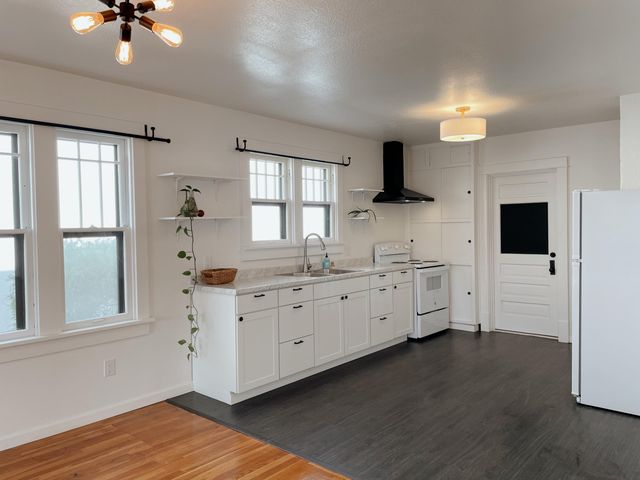 204 Harvard Drive SE, Albuquerque, NM 87106