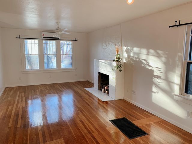 204 Harvard Drive SE, Albuquerque, NM 87106