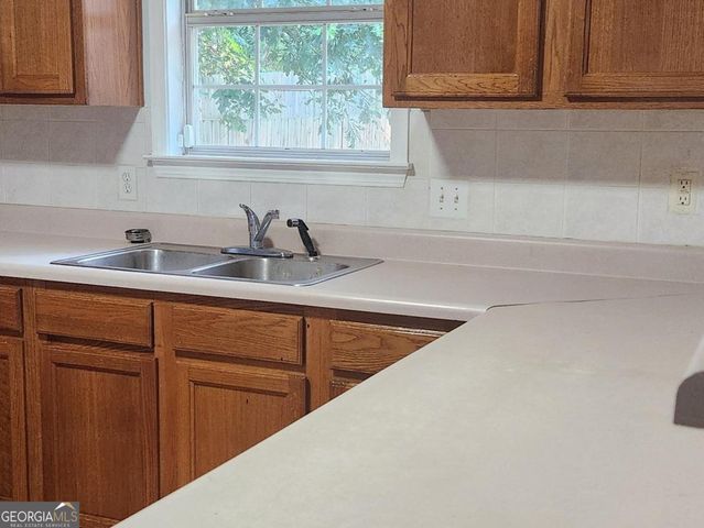 10883 Knotty Pine Place, Hampton, GA 30228