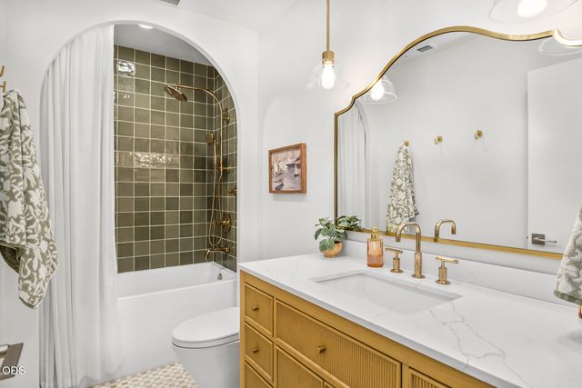 2083 NW Lemhi Pass Drive, Bend, OR 97703