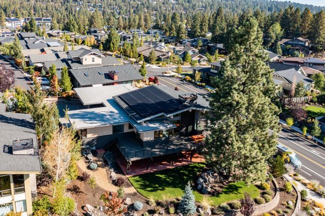 2083 NW Lemhi Pass Drive, Bend, OR 97703