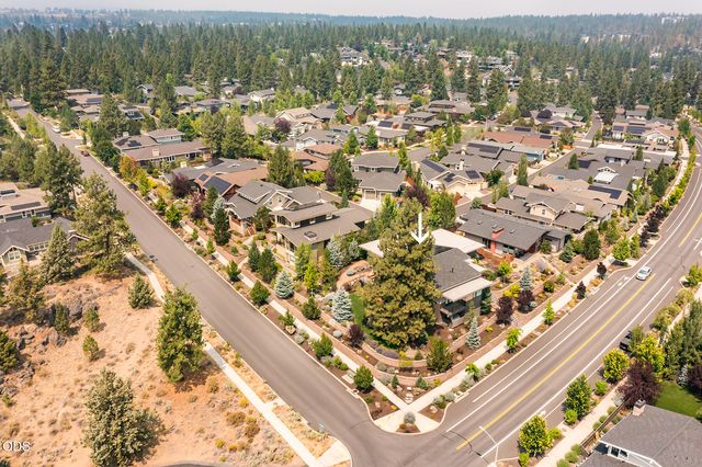 2083 NW Lemhi Pass Drive, Bend, OR 97703