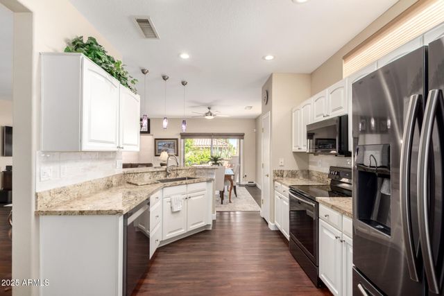 19877 N CRIMSON RIDGE Way, Surprise, AZ 85374