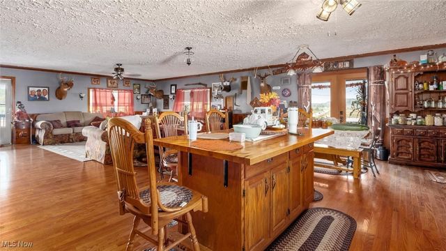 18513 Hobbler Lane, Lore City, OH 43755