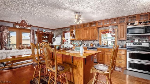 18513 Hobbler Lane, Lore City, OH 43755