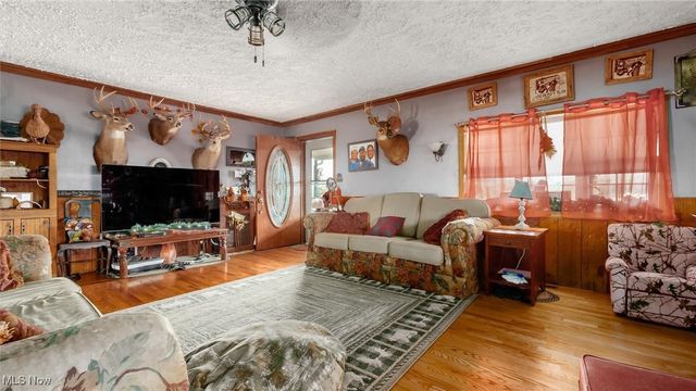 18513 Hobbler Lane, Lore City, OH 43755