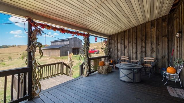 18513 Hobbler Lane, Lore City, OH 43755