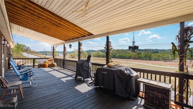 18513 Hobbler Lane, Lore City, OH 43755