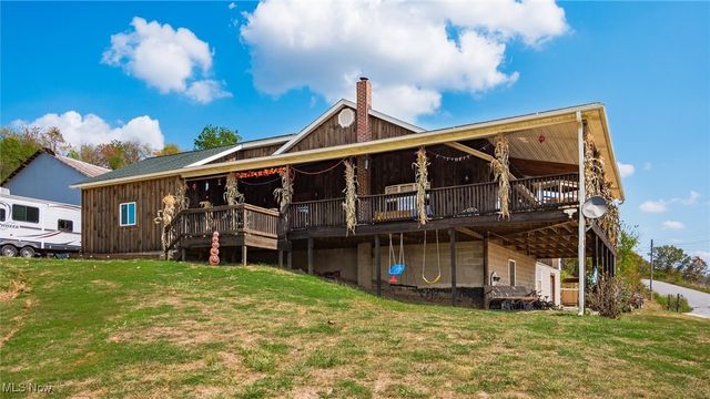 18513 Hobbler Lane, Lore City, OH 43755