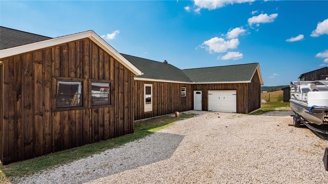 18513 Hobbler Lane, Lore City, OH 43755