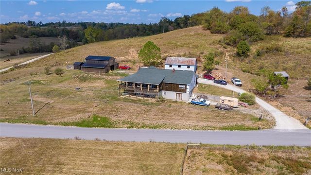 18513 Hobbler Lane, Lore City, OH 43755