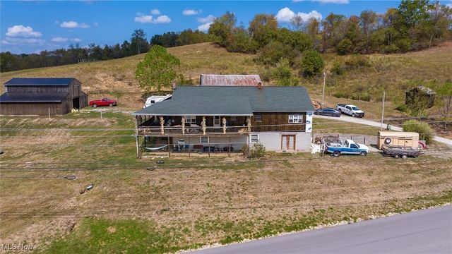 18513 Hobbler Lane, Lore City, OH 43755