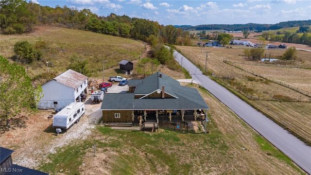 18513 Hobbler Lane, Lore City, OH 43755