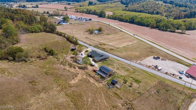 18513 Hobbler Lane, Lore City, OH 43755