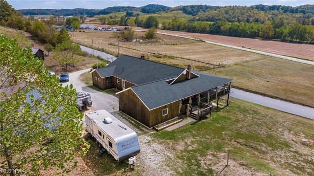 18513 Hobbler Lane, Lore City, OH 43755