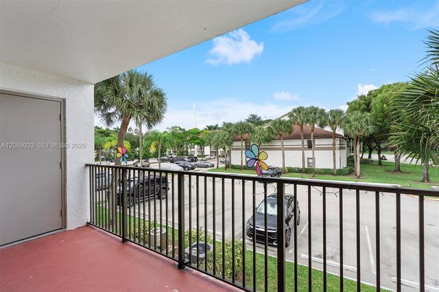 510 S Park Road 25-10, Hollywood, FL 33021