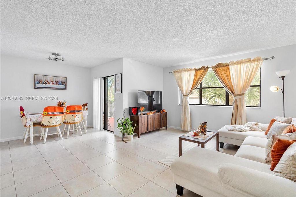 510 S Park Road 25-10, Hollywood, FL 33021