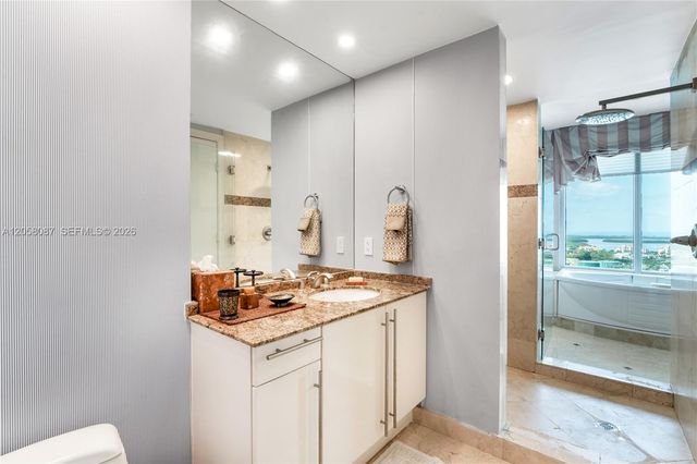 1000 S Pointe Dr 2501, Miami Beach, FL 33139