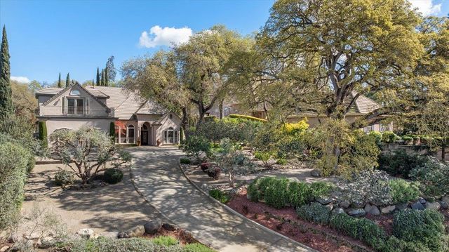 9904 Fox Borough Dr, Oakdale, CA 95361