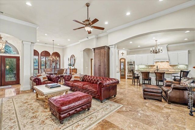 9904 Fox Borough Dr, Oakdale, CA 95361