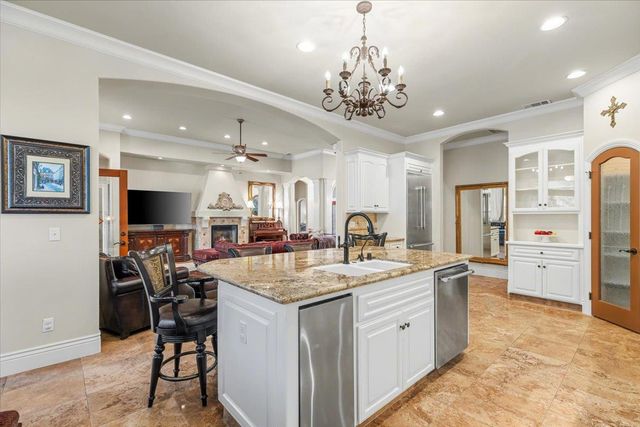 9904 Fox Borough Dr, Oakdale, CA 95361