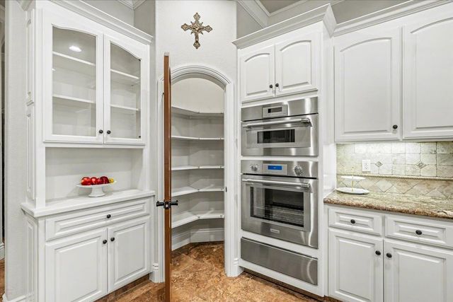 9904 Fox Borough Dr, Oakdale, CA 95361