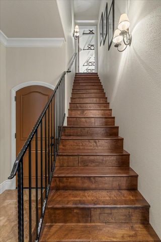 9904 Fox Borough Dr, Oakdale, CA 95361